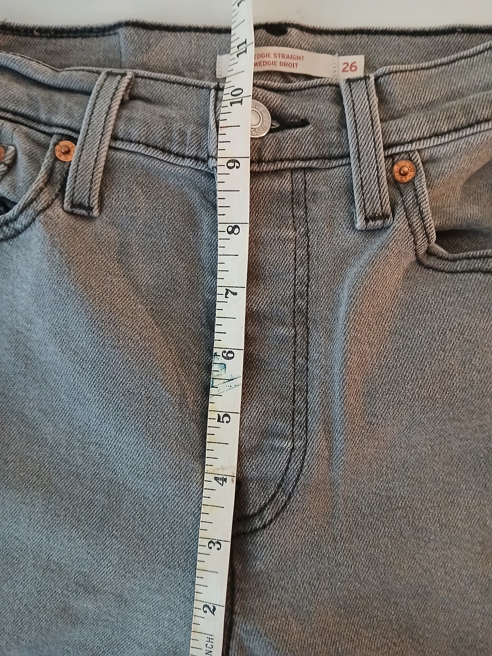 Levis Wedgie Straight Jeans - Gray Denim (Size 26)-Flawed - Picture 6 of 7